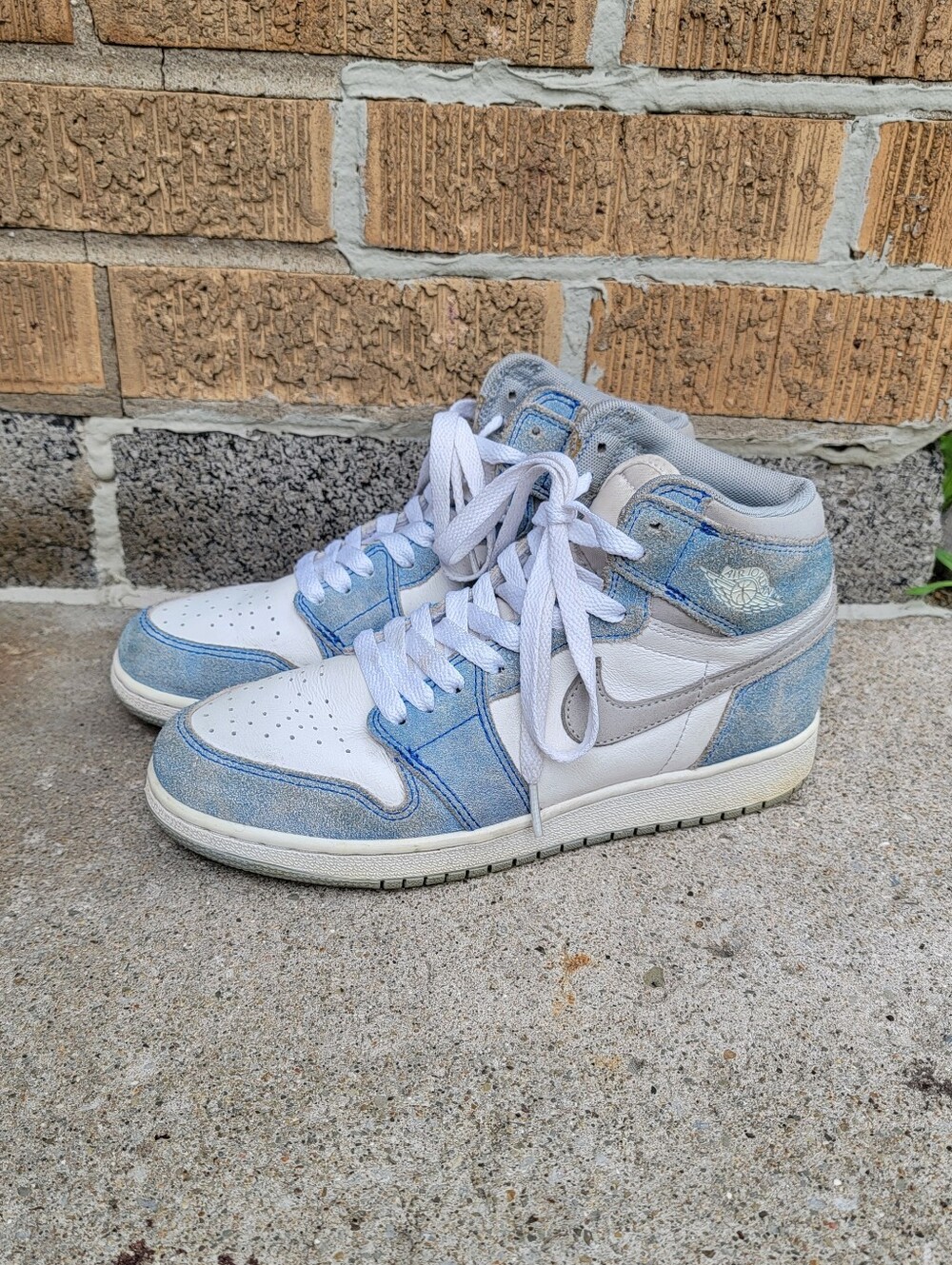 Nike Air Jordan 1 Retro High OG Hyper Royal Light Blue White Sneakers 5Y Mens 5